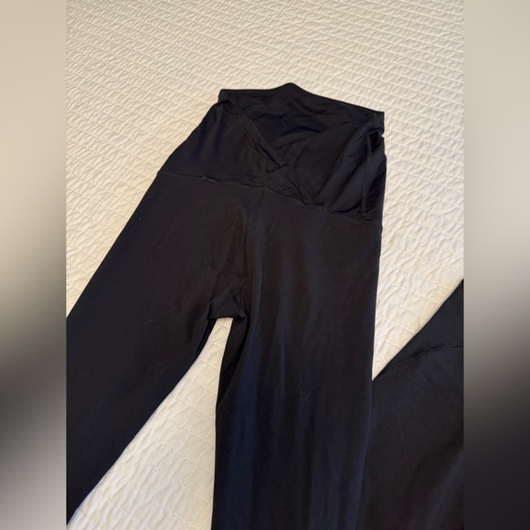 Bundle of Two- Isabel Maternity Athletic Leggings - Small - Picture 5 of 8